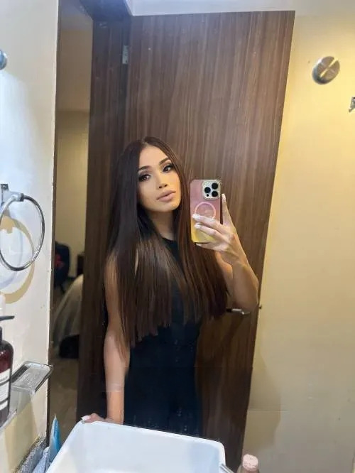 Miss Camila 22