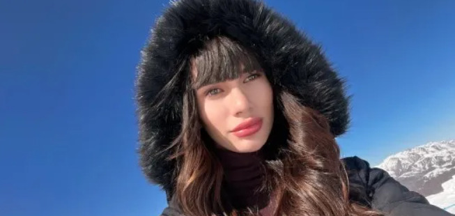 Rebeca Lee 24