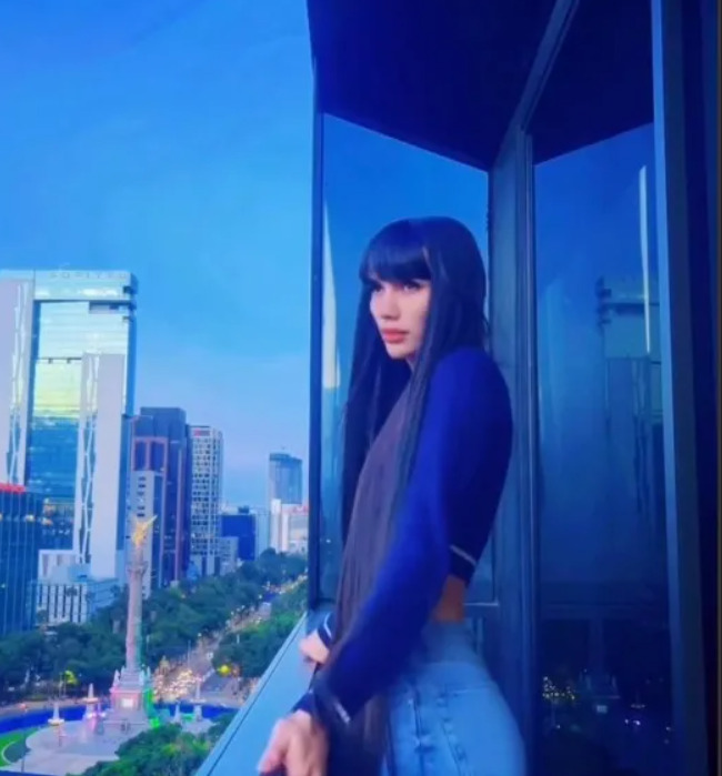 Rebeca Lee 28