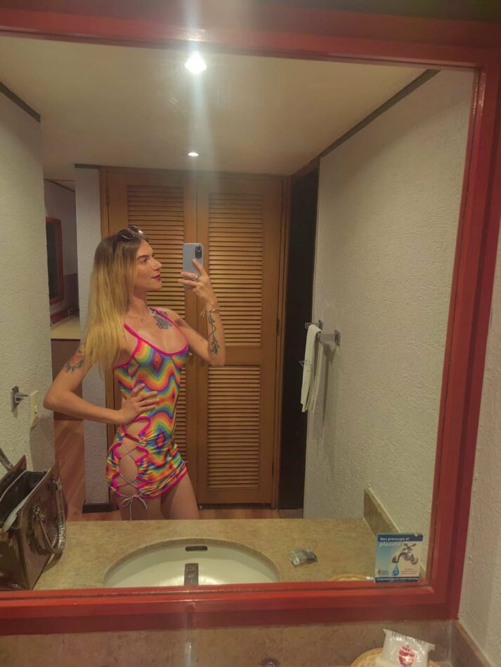 Myleni Adriana 48
