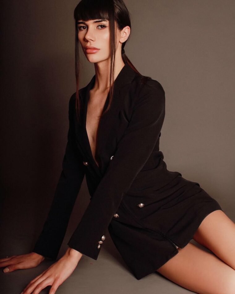 Rebeca Lee 8