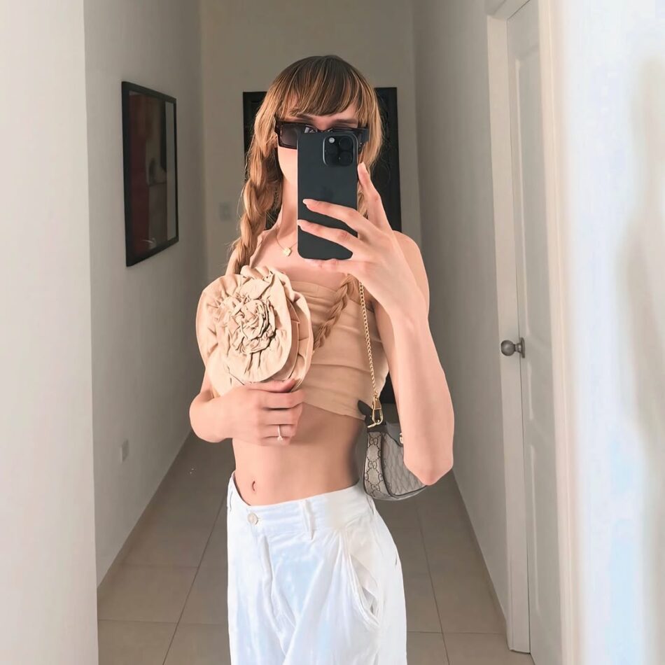 Rebeca Lee 17