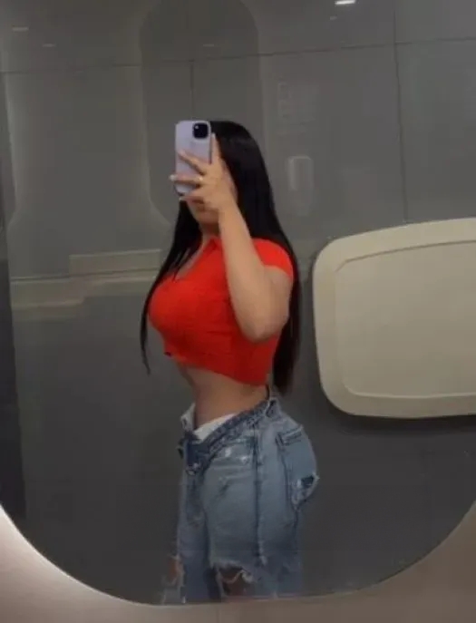 Emma Carolina 5