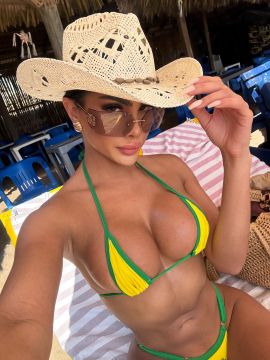 Rebeca 28