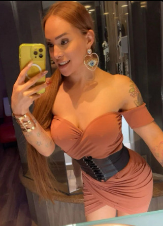 NICOLE 10