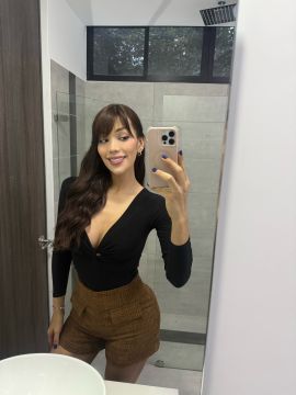 Alessandra 25