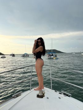 Camila 32